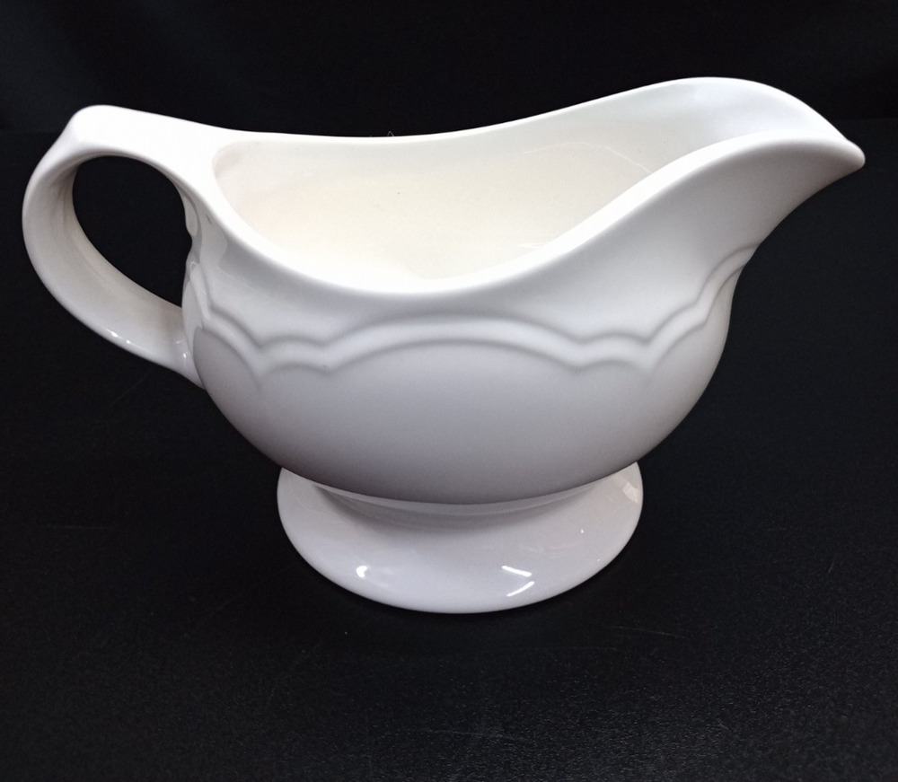 Vintage Pfaltzgraff Gazebo Collection White Gravy Boat #436